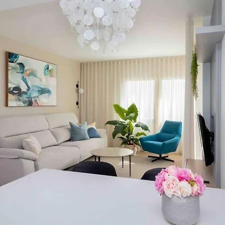 2 Bedroom With Sea View Punta Prima דירה